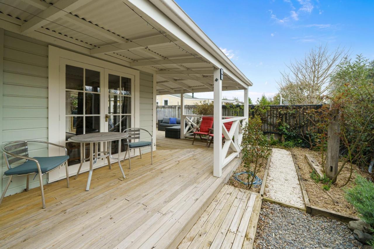 Pendreigh Cottage - Martinborough Holiday Home Exterior photo